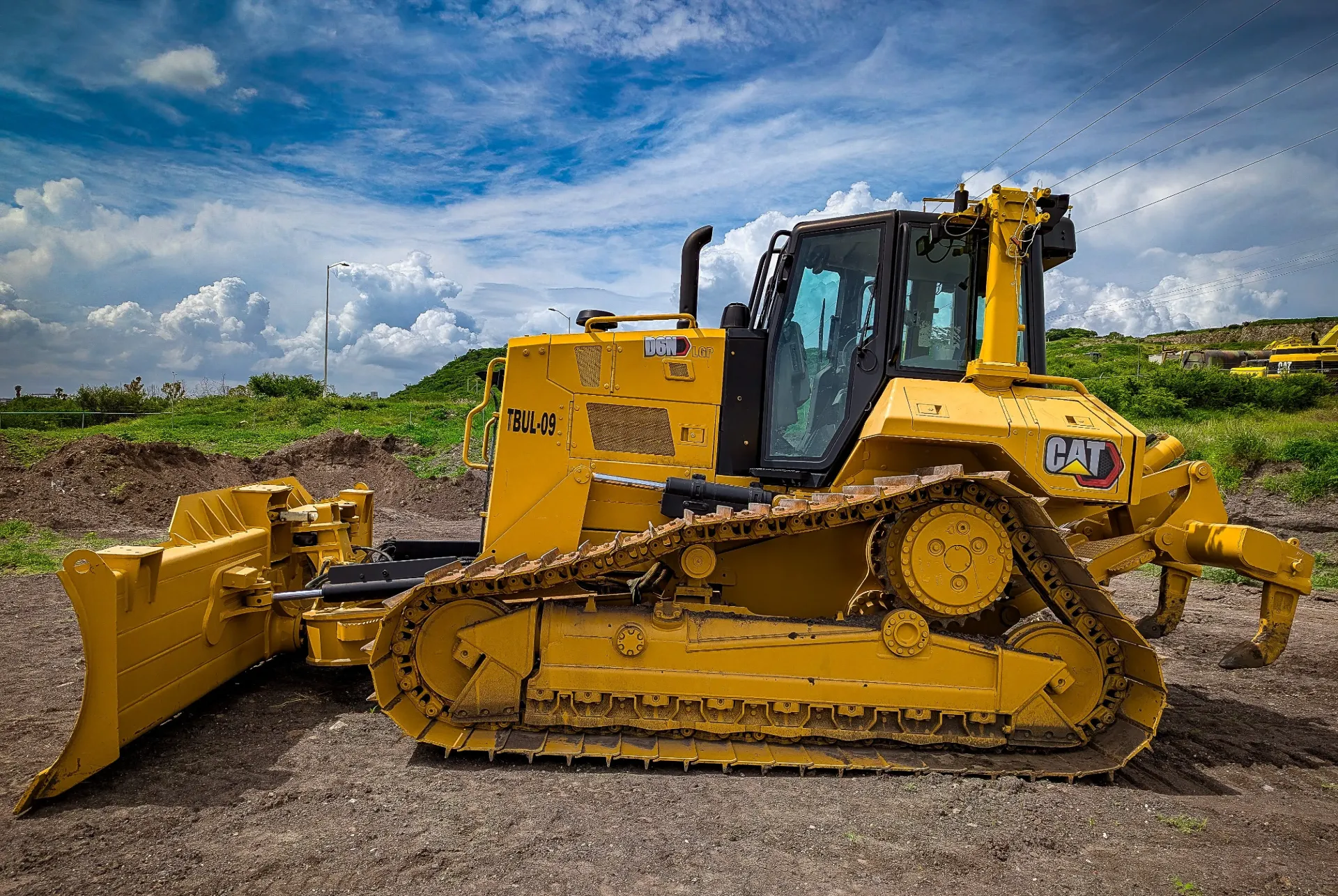 2017 CATERPILLAR D6NLGP