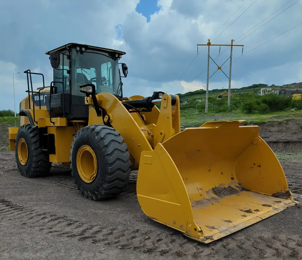 2015 CATERPILLAR 950M