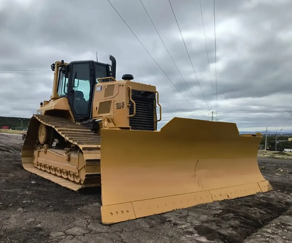 2017 CATERPILLAR D6N LGP