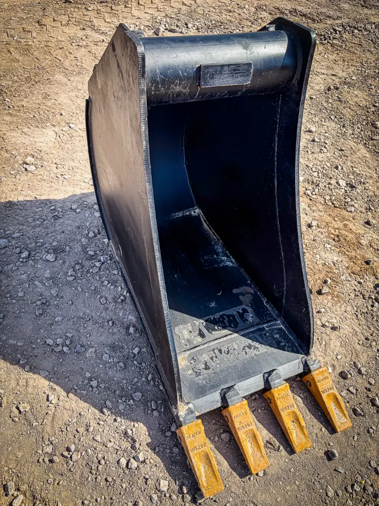 CUCHARON IACMAQ IAC58016 16"