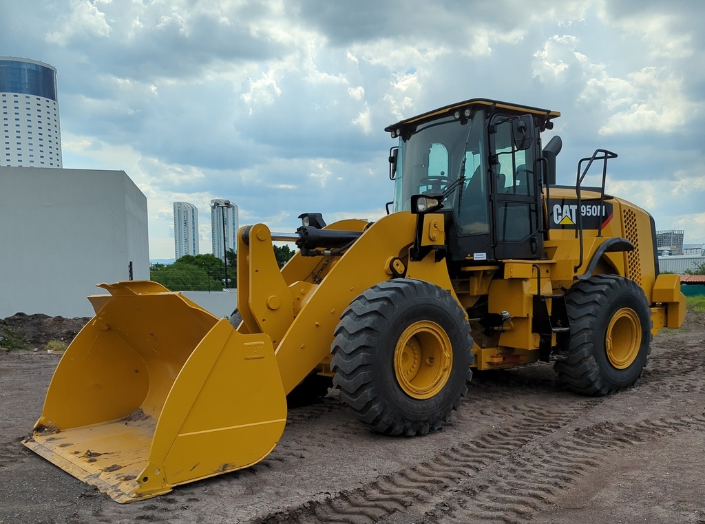 2015 CAT 950M