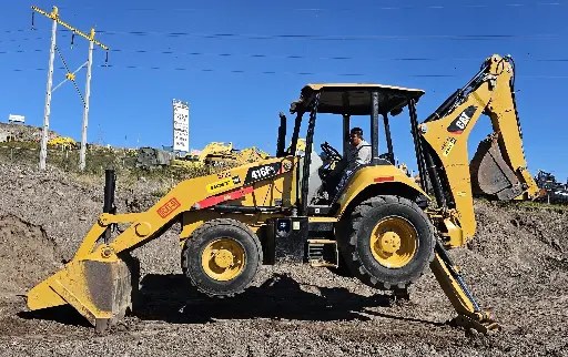 2017 CATERPILLAR 416F2 4x4